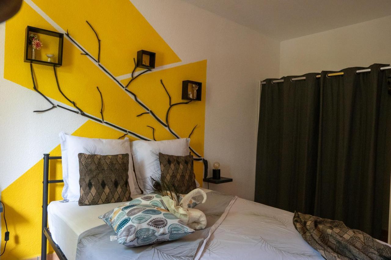 L'Ile Au Paon - Appartement T2 Avec Piscine Et Parking Les Abymes Zewnętrze zdjęcie
